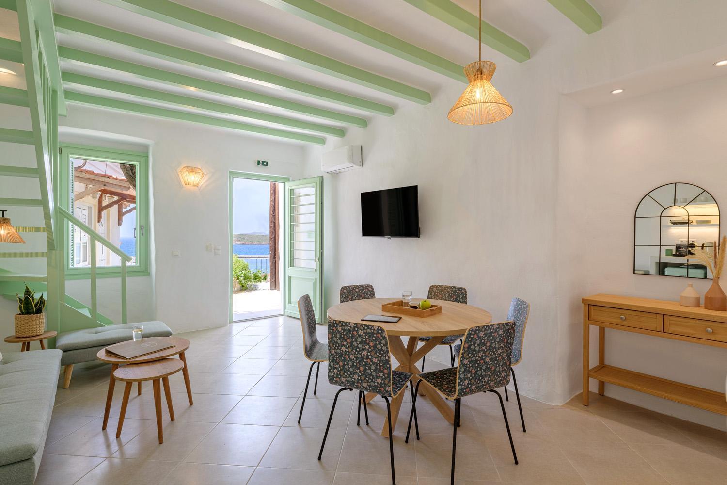 Demilia Luxury Suites Batsi Exterior foto